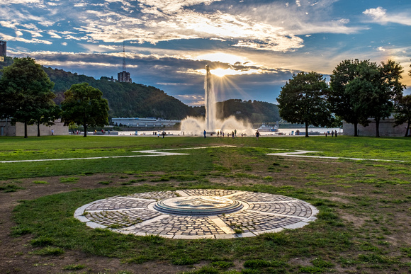 Sunflare over the fountain in Pittsburgh