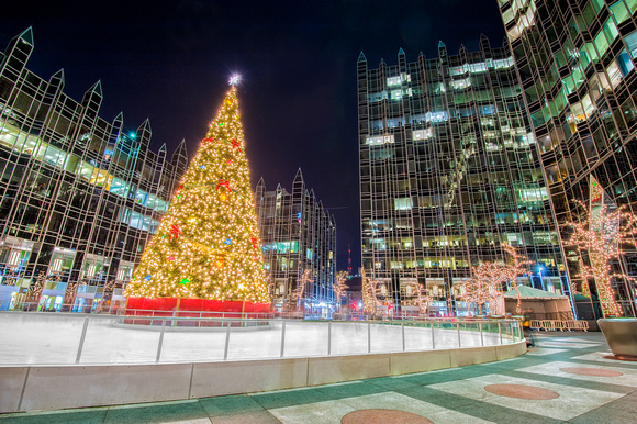 The Christmas Tree at One PPG Place in Pittsburgh HDR