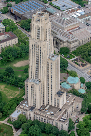 Cathedral of Learning in the Spring