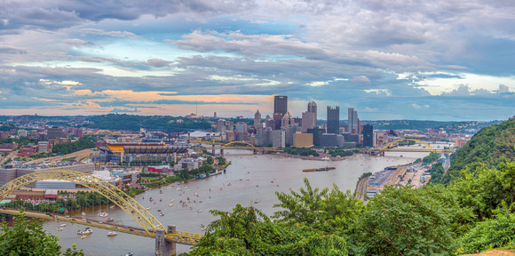 Pastel skies over the Pittsburgh skyline
