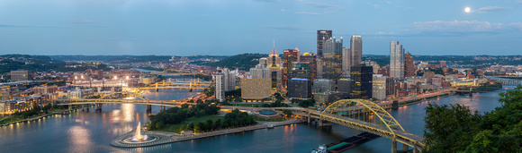 Wide angle panorama of the supermoon and the Pittsburgh skyline