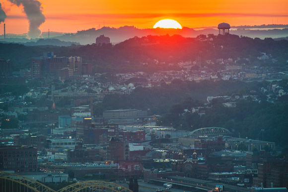 The sun rises over Lawrenceville in Pittsburgh
