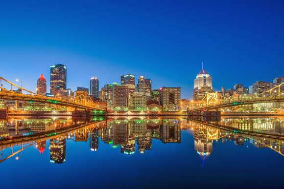 Reflections of the Pittsburgh skyline on the North Shore HDR