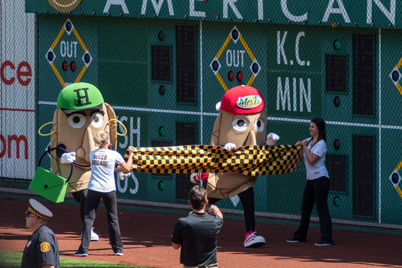 Sauerkraut Saul wins the race on Opening Day at PNC Park