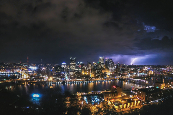 A lightning storm makes it way out of Pittsburgh on a spring evening