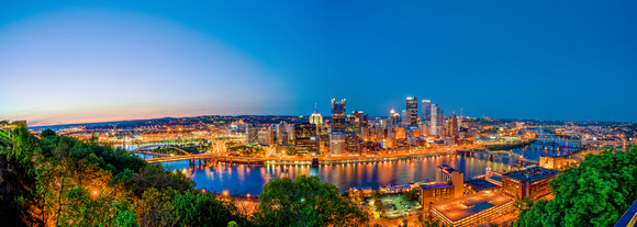 Panorama of the Pittsburgh skyline from Mt. Washington HDR
