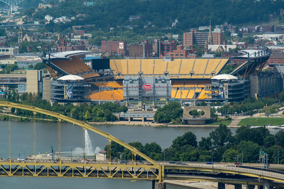 Heinz Field and the fountain in Pittsburgh