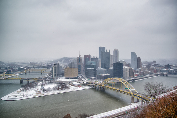 A snowy view of the Pittsburgh skyline from the Duquesne Incline HDR