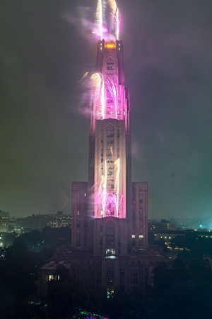 Vibrant fireworks light up the Cathedral of Learning for homecoming 2016