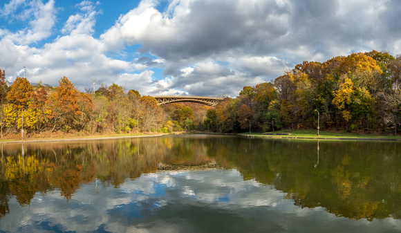 Panorama of Panther Hollow Lake in the fall
