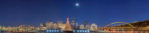 Panorama of the Christmas tree at the Point in Pittsburgh