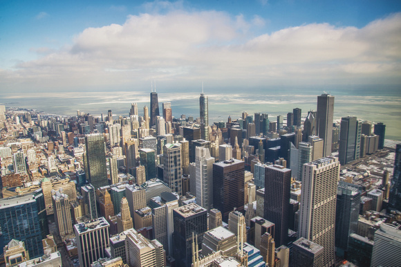 A view of Chicago from the Sears Tower (Willis Tower) during the day