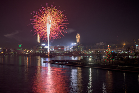 Fireworks light up Heinz Field in Pittsburgh