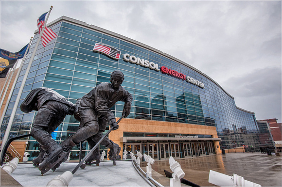 The Mario Lemieux Statue outside of CONSOL Energy Center