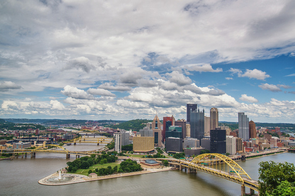 A beautifully clear day in Pittsburgh from Mt. Washington
