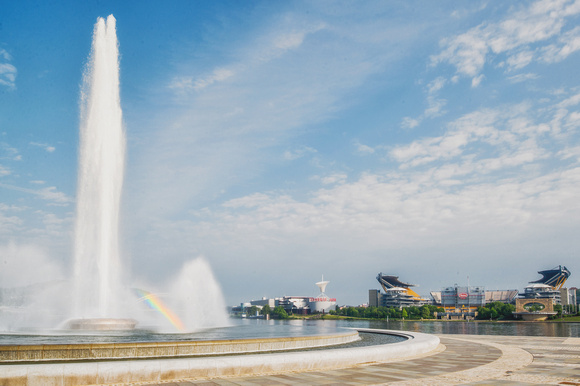 The fountain at Point State Park in Pittsburgh and Heinz Field