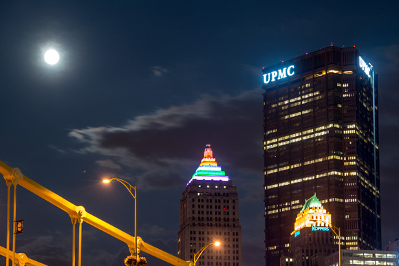 The Pittsburgh Supermoon and the Steel Building