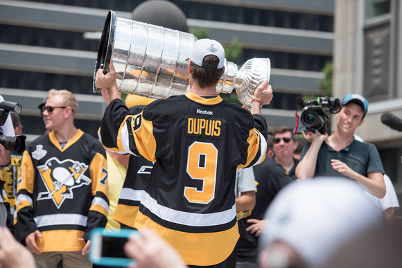 Pascal Dupuis with the Stanley Cup Pittsburgh Penguins Stanley Cup Parade - 209