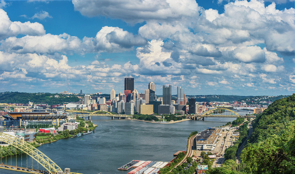 Panorama of Pittsburgh on a beautiful day from the West End