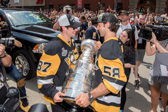 Sidney Crosby and Kris Letang with the Stanley Cup Pittsburgh Penguins Stanley Cup Parade - 162
