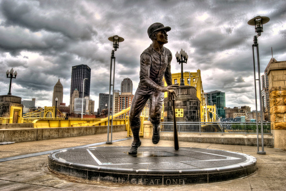 Roberto Clemente Statue on a cloudy day in Pittsburgh