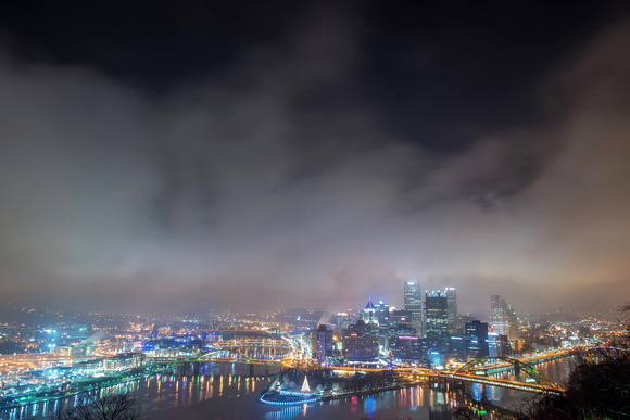 Pittsburgh under a foggy sky in the snow