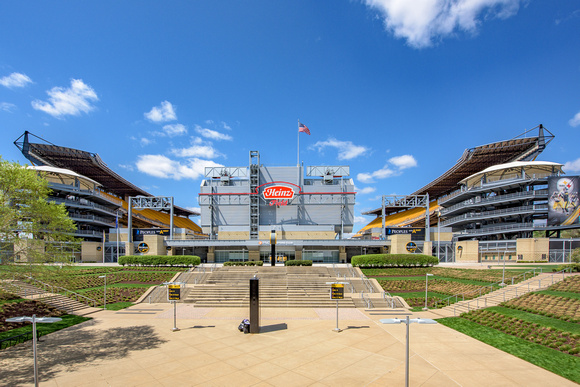A view of the front of Heinz Field