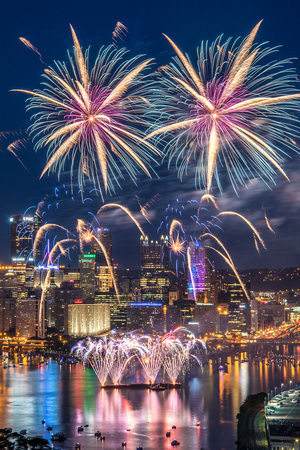 Pittsburgh fireworks - July 4th, 2017 - West End Overlook - 013