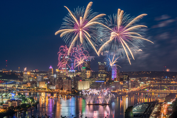 Pittsburgh fireworks - July 4th, 2017 - West End Overlook - 015