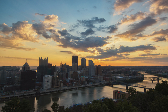 Sun shine over Pittsburgh at dawn