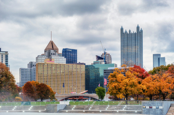 Pittsburgh skyline and fall trees in Point State Park