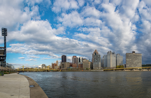 Pittsburgh panorama from the North Shore on a beautiful day