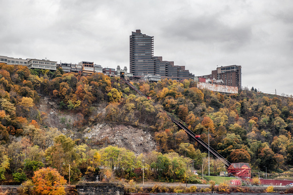 Fall colors scatter over Mt. Washington in Pittsburgh in the fall