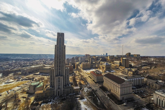 Aerial view of the Cathedral of Learning in PIttsburgh