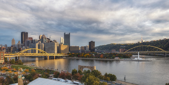 Panorama of Pittsburgh at sunset in fall from the North Shore