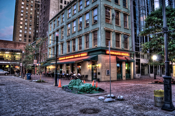 Primanti Brothers in Market Square HDR