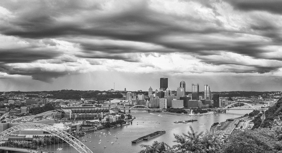 A B&W panorama of the Pittsburgh skyline from the West End Overlook