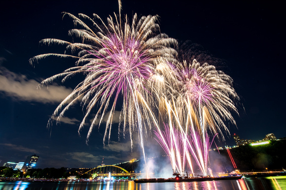 Pittsburgh 3 Rivers Regatta Fireworks - 006