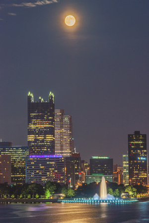 The Supermoon over Pittsburgh and the fountain