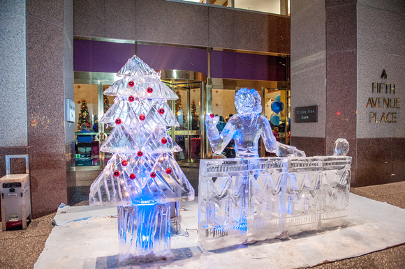 Ice carvings in Pittsburgh on Light Up NIght
