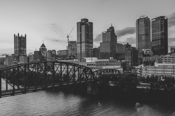 Black and white view of the Pittsburgh skyline