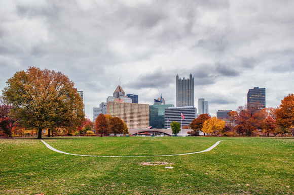 Pittsburgh skyline from Point State Park in the fall