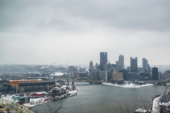 A wide angle view of Pittsburgh from the West End Overlook