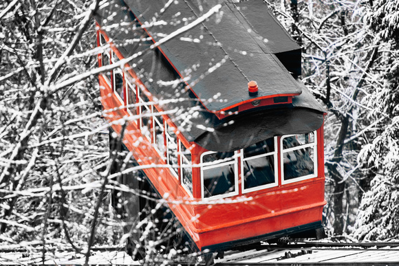 Duquesne Incline in the snow in Pittsburgh SC