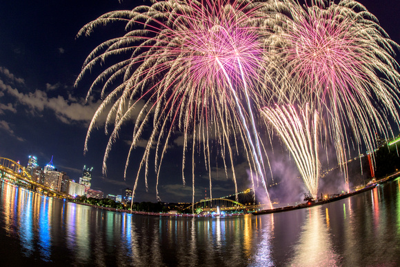 Pittsburgh 3 Rivers Regatta Fireworks - 003