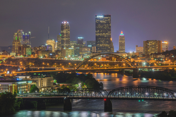 The Pittsburgh skyline from Greenfield at night